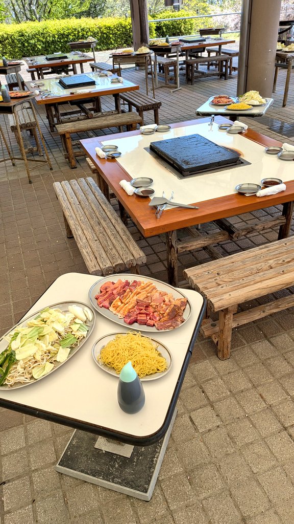 これからBBQが始まるらしい。うまそう。