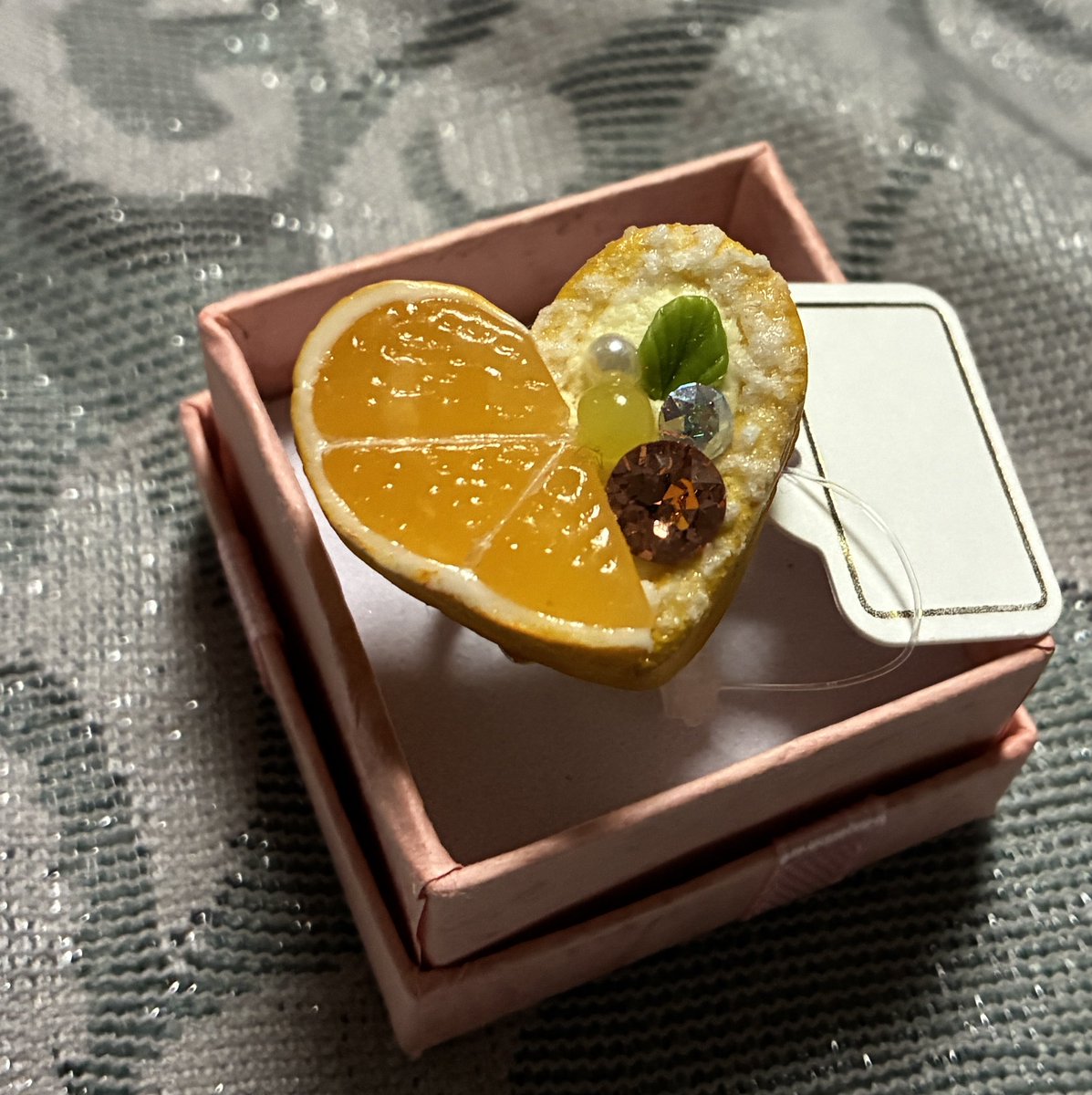 #ゴスロリマーケット 1日目の戦利品
⑧ラ⭐︎フランス:(<a href="/yuiemi3/">ラ☆フランス</a> )
私は手持ちの服に合うかどうかを考えながらアクセをお迎えすることが多いのですが、ここだけは心の中の女児が「欲しいものを全部買え」と囁いてきたので何も考えていません😁
前から素敵だな〜と気になっていたブランドさん🍐
#GLM14