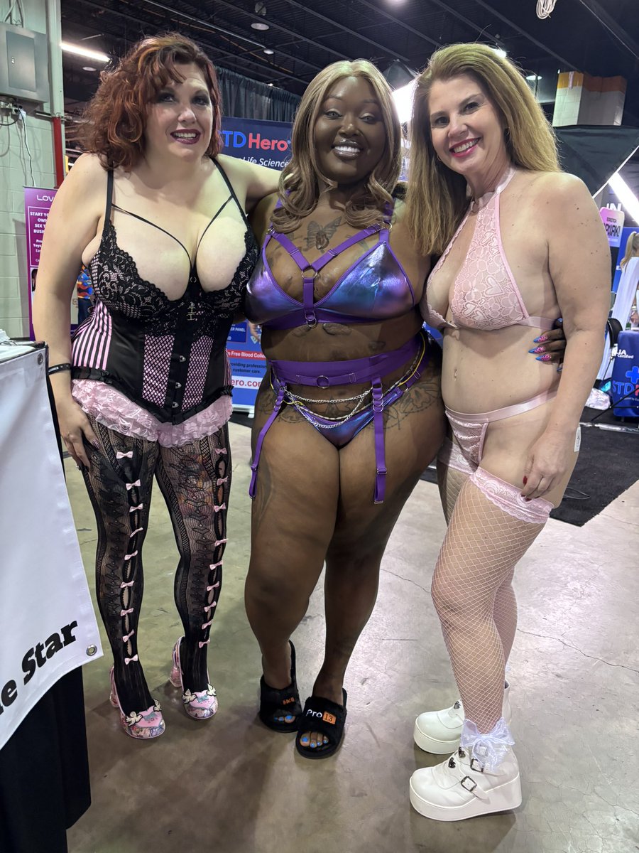 Amber Foxxx - Booking Exxxotica Chicago tweet media