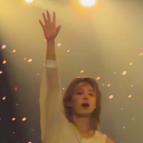 💌 is seeing bts tweet media