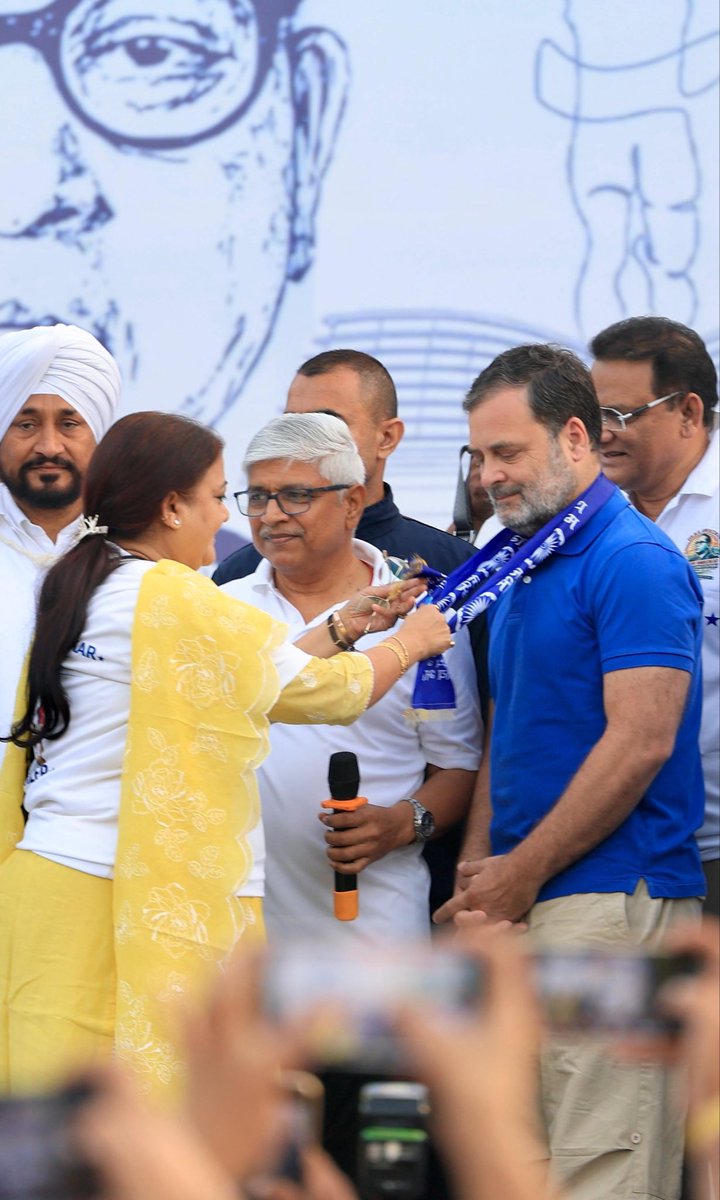 Supriya23bh's tweet image. Leader of the Opposition Shri @RahulGandhi ji flagged off the “Main Bhi Ambedkar” Marathon Run 

The run is organised by the Congress party’s SC Department at Mandi House, #Delhi