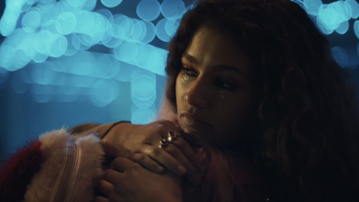 celestialxari's tweet image. her hands and rings… #needthat