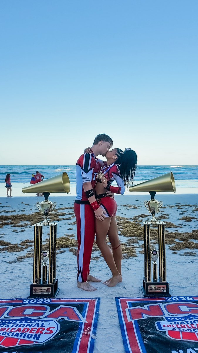 first time small and large have won the same year and i got to experience it with my best friend!!! i love you and im so proud of you <a href="/tumblin_skyler/">Skyler Thomas</a> GOODNIGHT VALLEY BEACH!!! #ccfc #tvcc #daytonachamp