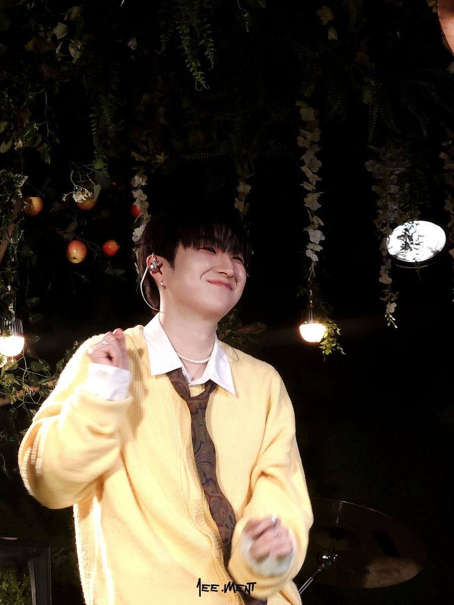 1eement's tweet photo. 숲세권라이브 준태

#인어미닛 #준태 #숲세권라이브 https://t.co/bCXuQBzuLX