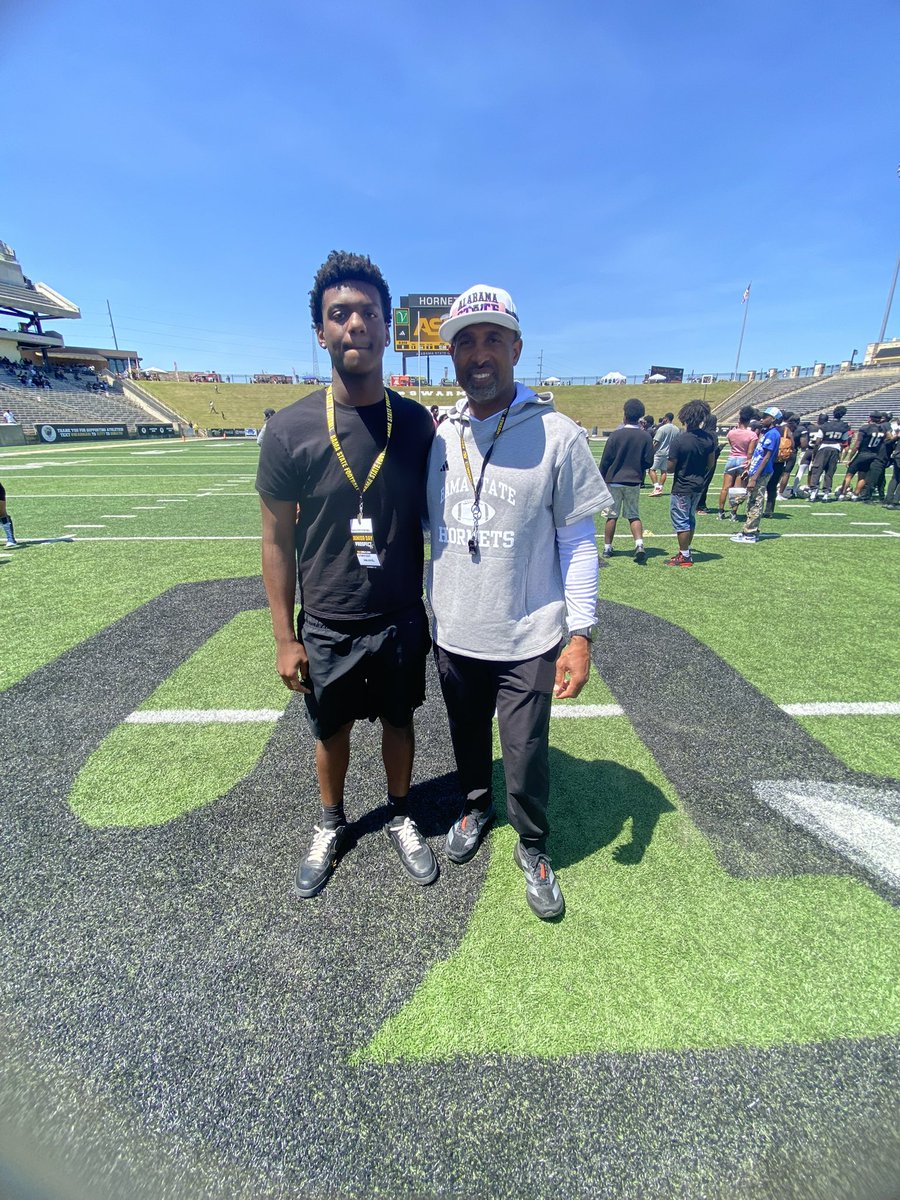 Zi’Davieon Walker tweet media