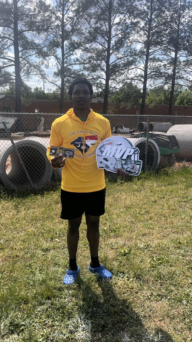 Blessed to receive MVP for session 2 of the <a href="/CoachesCombines/">Carolinas Coaches Combine</a> 
<a href="/whelms21/">Will Helms</a> <a href="/HighSchoolOT/">HighSchoolOT</a> <a href="/JoelBryantHSOT/">Joel Bryant - HighSchoolOT</a> <a href="/Coach_BSimmons/">Brandon Simmons</a>