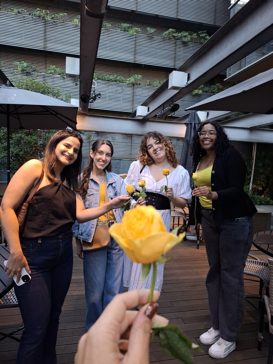 annie jurídico BTR ✨ misses Kendall tweet media