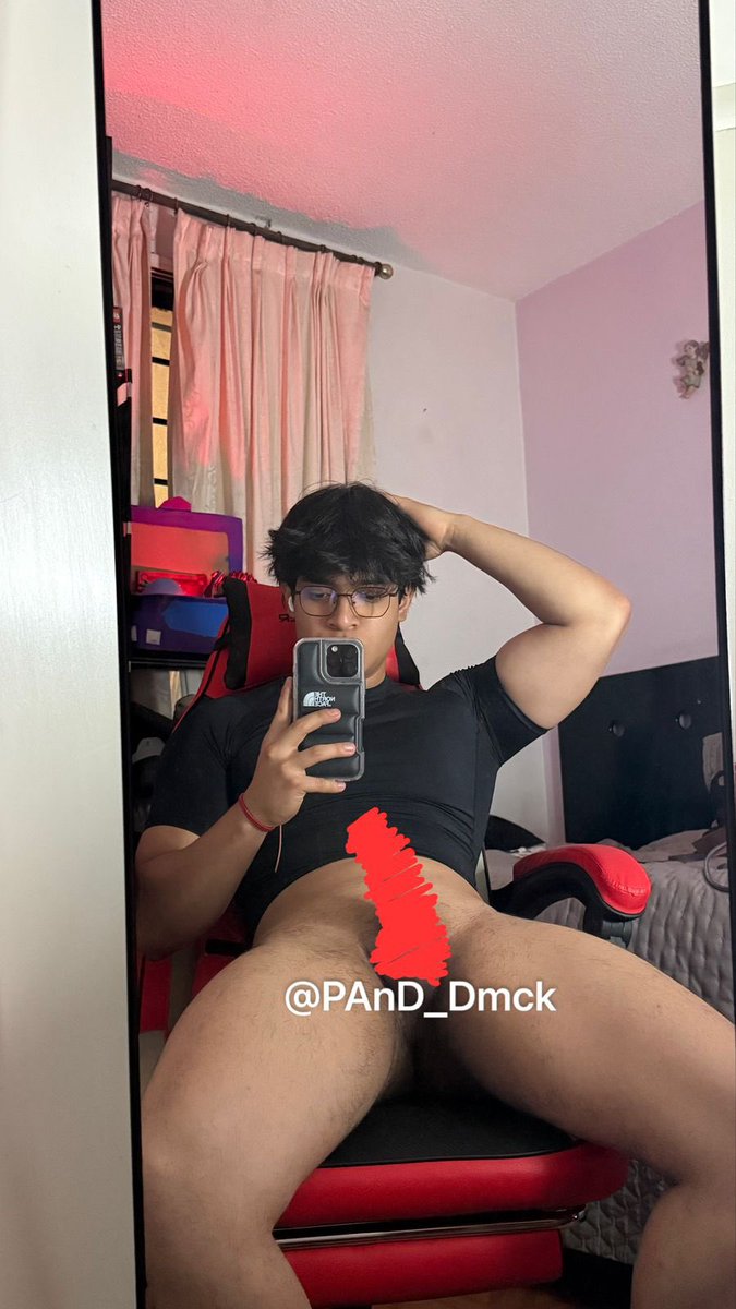 PAnDEcmk tweet media