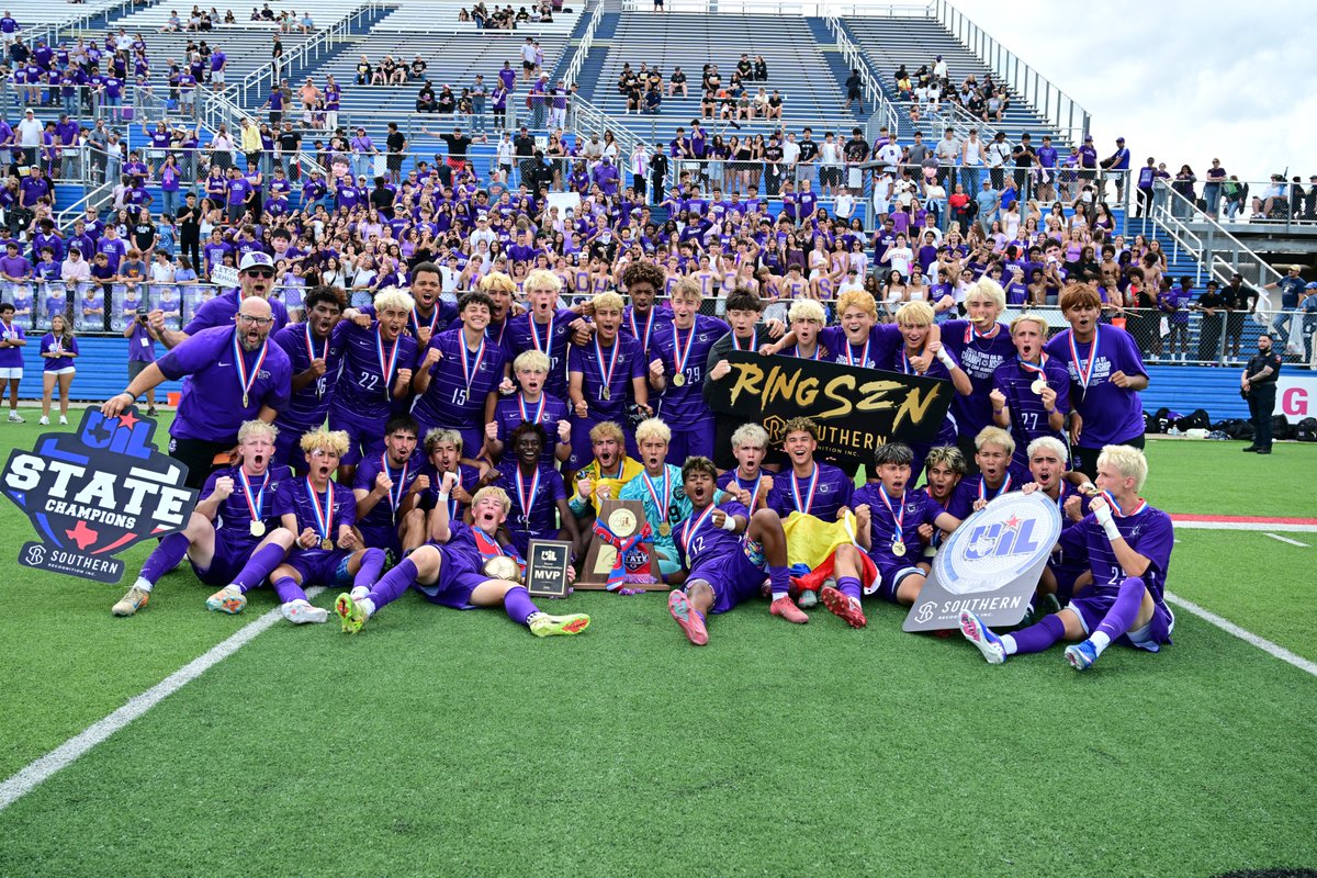 uiltexas's tweet photo. Congratulations to the Klein Cain Hurricanes, back-to-back 6A-D1 #UILState champions! 🏆⚽️ https://t.co/5tOGl5auWY