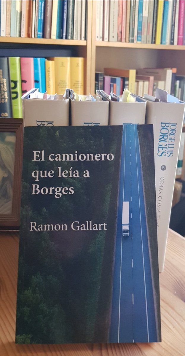 «Mi relato será fiel a la realidad o, en todo caso, a mi recuerdo personal de la realidad, lo cual es lo mismo». 

Jorge Luis Borges (Ulrica) 

Enlace:   goo.su/rjGiP