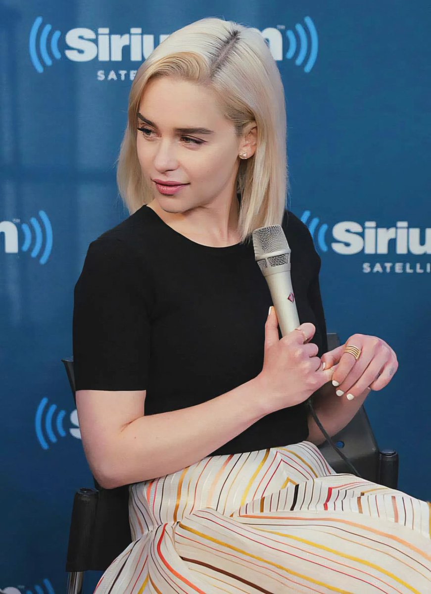 JonnyLeTran5's tweet image. Blessing your timeline with Emilia Clarke 😍 #EmiliaClarke #GameOfThrones #LastChristmas #MeBeforeYou #TerminatorGenisys #SecretInvasion #SoloAStarWarsStory #ThePodGeneration #AboveSuspicion #VoicefromtheStone #SpikeIsland #MurderManual #TriassicAttack #beautiful