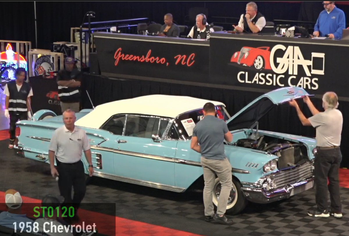 eClassicAutos tweet media