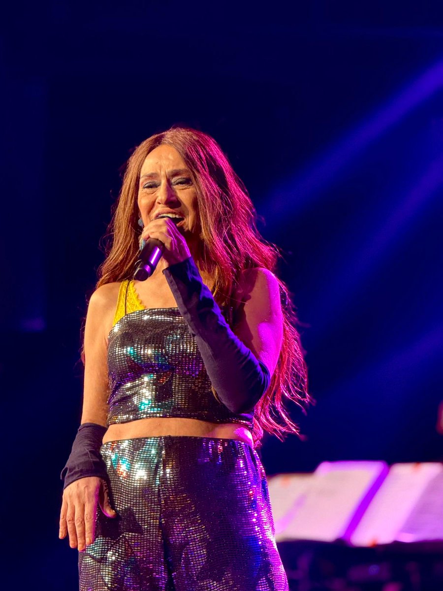 Yıldız Tilbe tweet media
