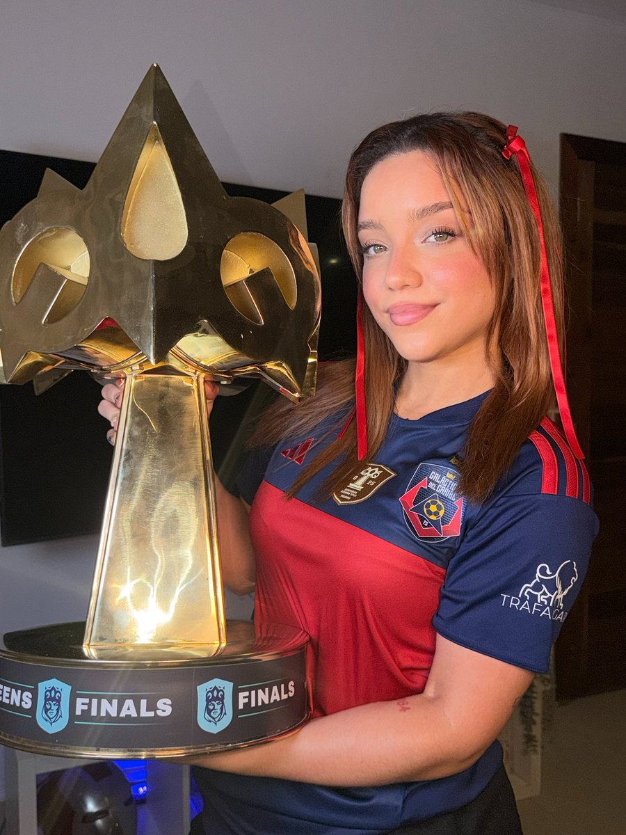 isarocketss's tweet photo. LLEGO ELLLLLLAAAAAAA 🏆🏆🏆🏆❤️💙

💚: https://t.co/FyQCMTZKdn
💜: https://t.co/ErnCQbuvFo https://t.co/yzn8Z4B0Qv