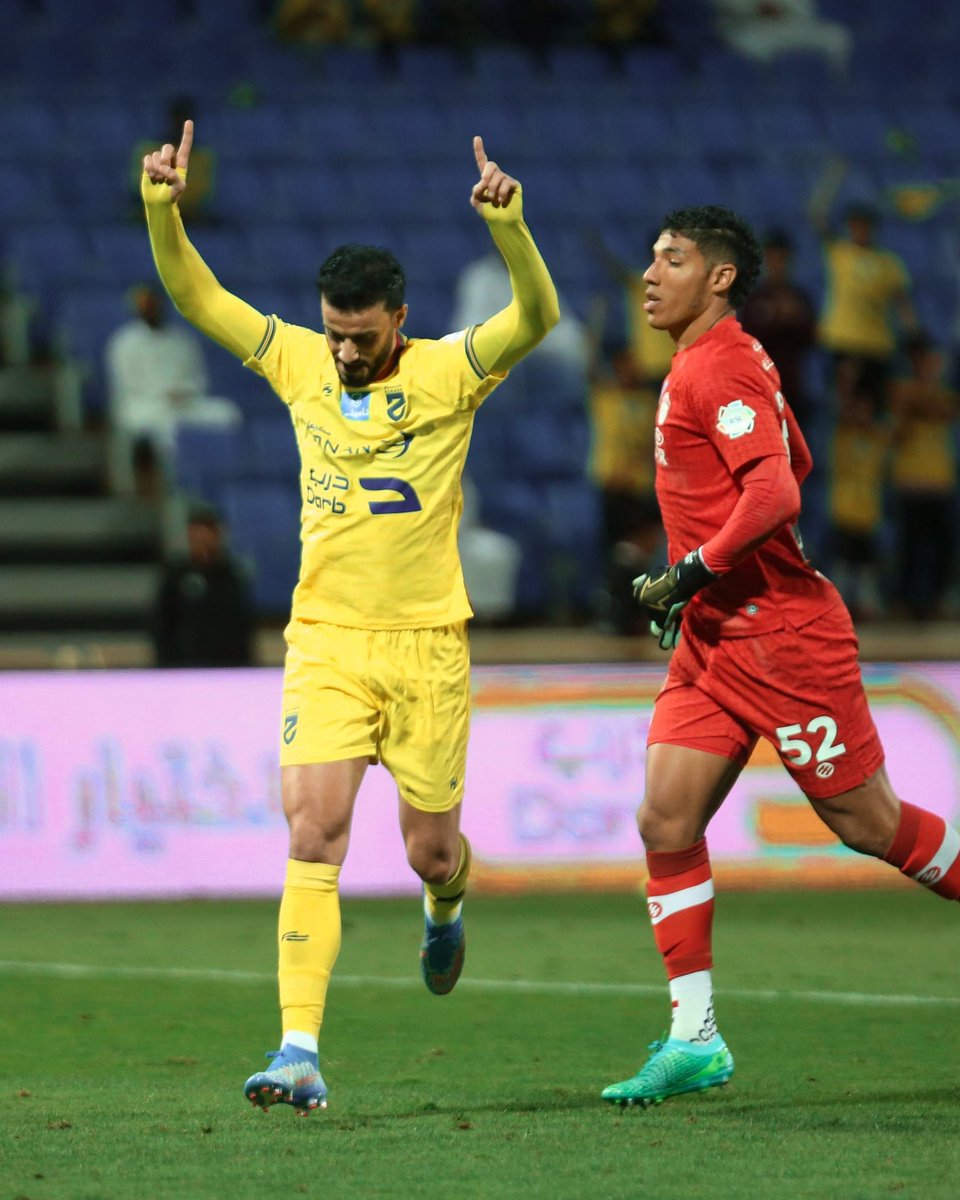 abady_ahli's tweet photo. @omaralsomah @SPL @alhazem_fc ماشاءالله تبارك الله ومازالت الارقام هي من تتكلم عنك ياعقيد كنت وستظل رقم صعب في دورينا وبصمتك حاضره حتى مع الفرق اللي ماتنافس .. كجمهور اهلاوي والله سعداء لك لانك تستاهل ..

الله يوفقك يابو عبدالله 🙏💚 https://t.co/C9UYj6Pwn3