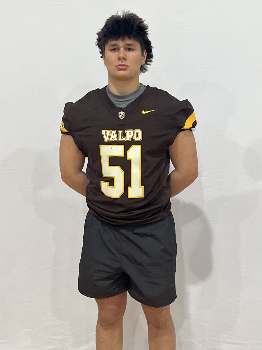 NickMajchrowicz's tweet photo. Thank you @Coach_RJG and @valpoufootball for a great junior day visit . Thanks for having me, can’t wait to get out there for a game.@DGS_Football @DGSSports @EDGYTIM @CoachBigPete https://t.co/xudi6xEpgR
