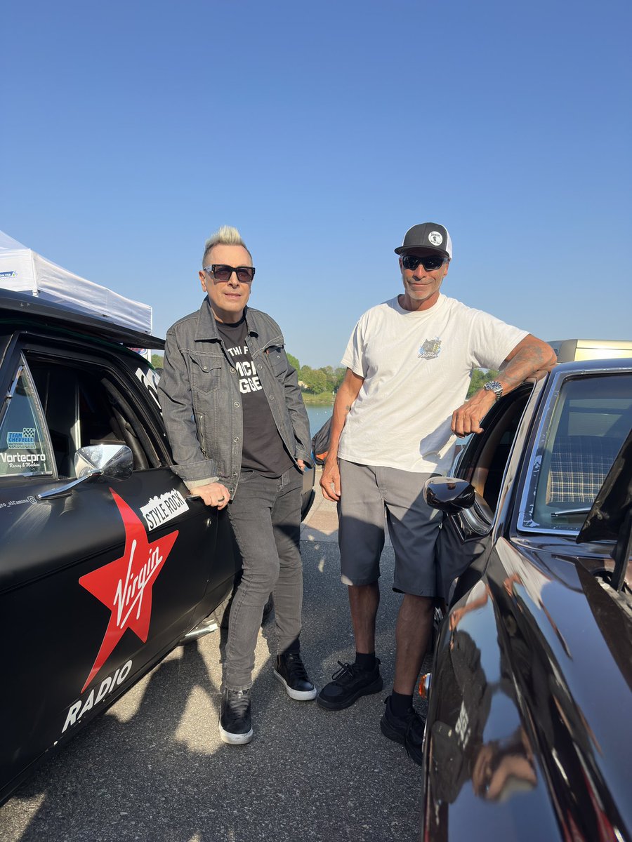 VIRGINRINGO's tweet image. Super day today n Milan.. Super #Ridingseason all’idroscalo! Tante moto, tanto sole e tanti amici.. The best!! 🖤 #Custom #motorcycles #dragster #rocknroll #Milan #cars #Djringo