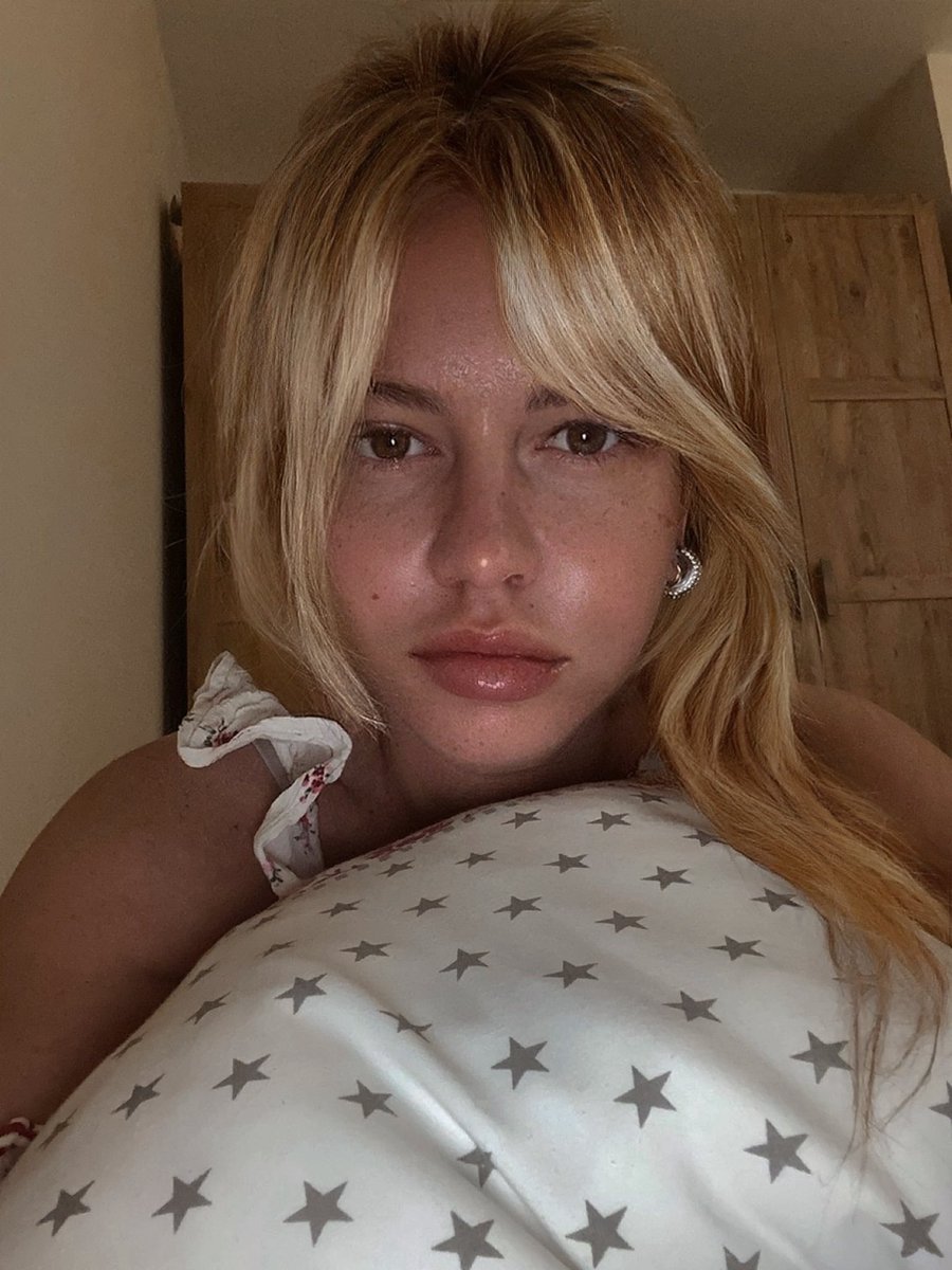 polyanna tweet media