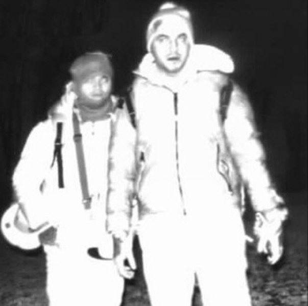 401_da_sarpanch's tweet image. #BORDER: 🇺🇸🇨🇦 U.S. Border Patrol Agents Apprehend Two Foreign Nationals Illegally Entering📍Champlain, New York From Quebec, Canada.

When Agents Searched The Area, The K9 Alerted Them Near A Hay Cart In Dense Vegetation. The Two Illegals Attempted To Flee But Were Apprehended.