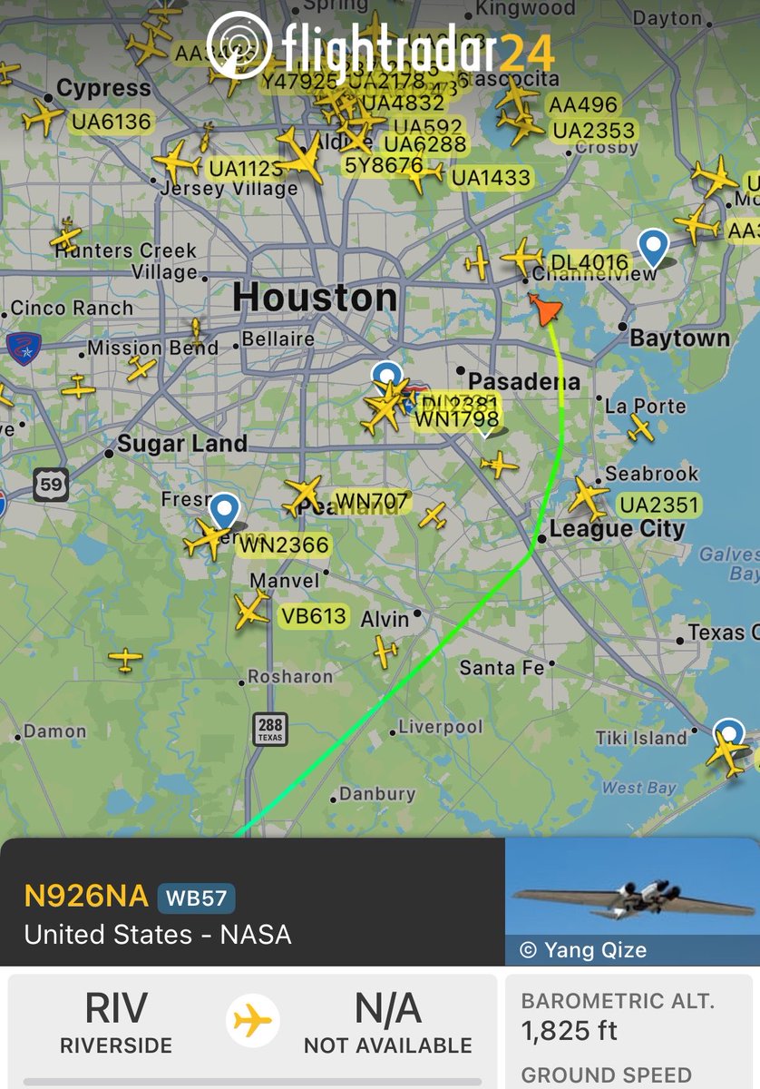 houstonairw's tweet image. N926NA WB-57 airborne science platform arriving to #Houston after working Artemis 🇺🇸