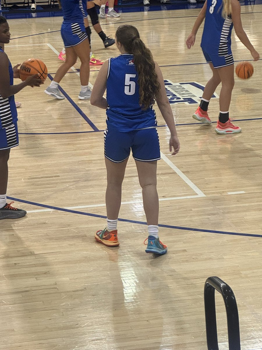 DCHSLadyPanther's tweet photo. Kentucky-Ohio All Star Game!! Let’s go!! @KennedyLane15 https://t.co/8WB3at9SZX
