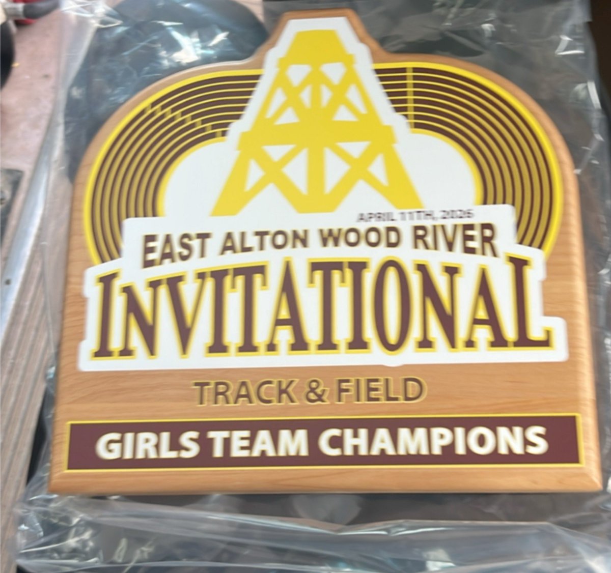 Our girls are the Wood River Invitational champs! 🏆⚡⚡