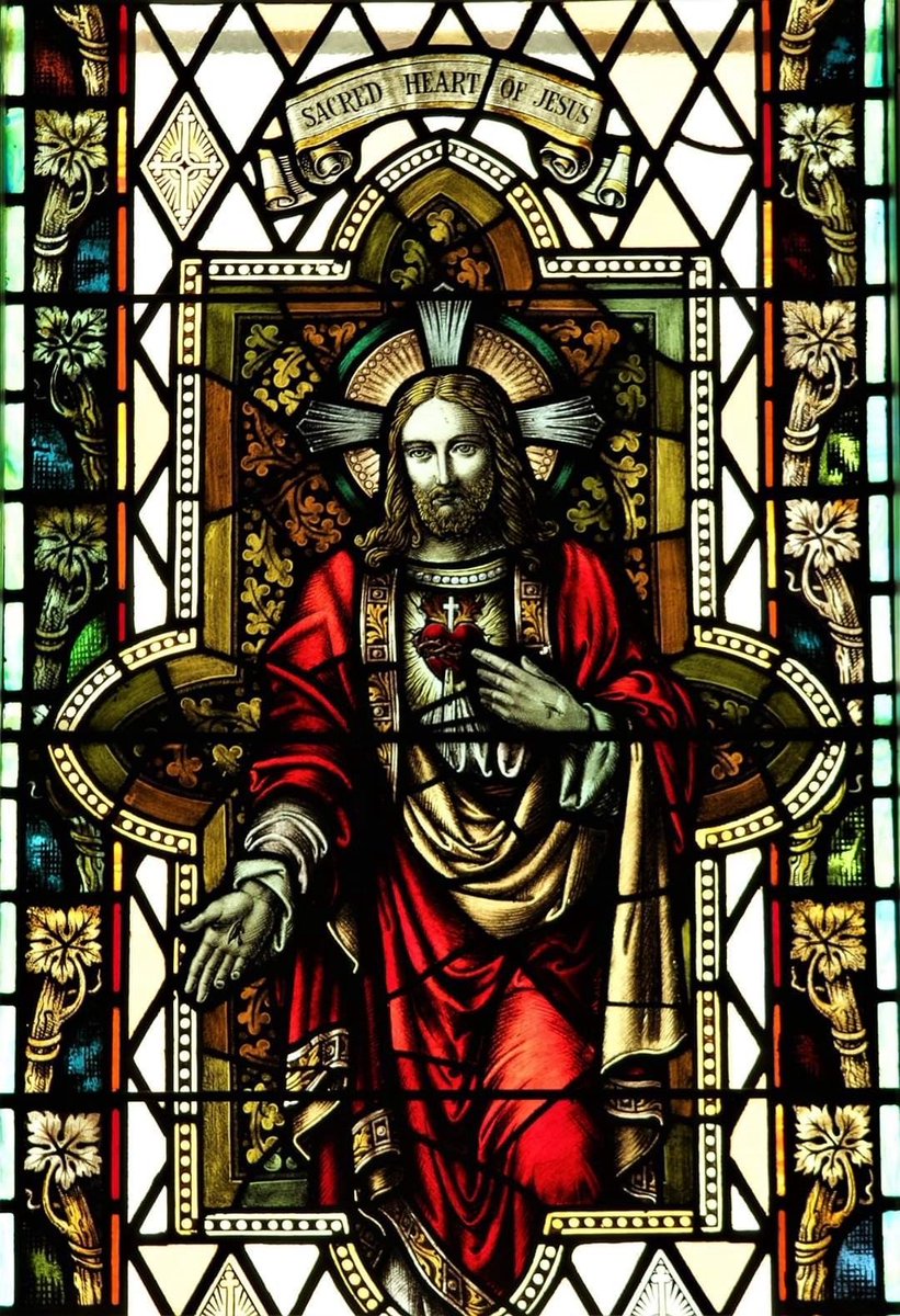 Pray The Rosary tweet media