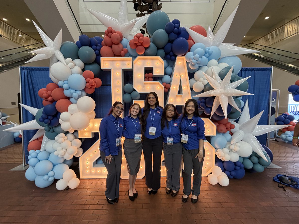 LilianaRod0130's tweet photo. We placed 1st at Regionals, placed 2nd at State and we secured a spot to compete at nationals!!  It was an honor to work with these girls and I’m so proud of what we accomplished. #paetowtsa #paetowhighschool #architecture #interiordesign #texastsastate #softballertointeriordesign