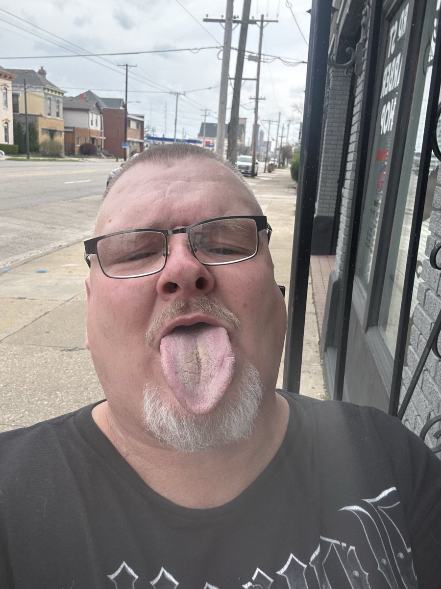 Larry B Elliston tweet media