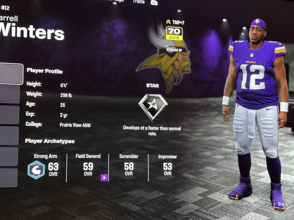 DavidGa32492489's tweet photo. @BengalYouTube Never seen this build in madden 😂 https://t.co/CtsKt0Hoyu