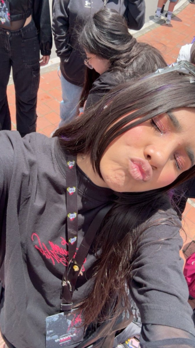 Kathe 🦂 tweet media