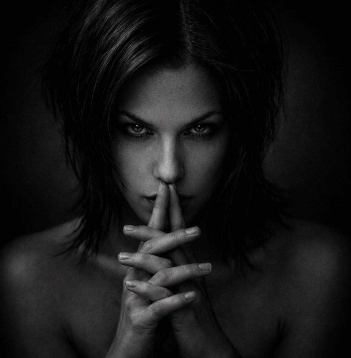 LHGrey™️ tweet media