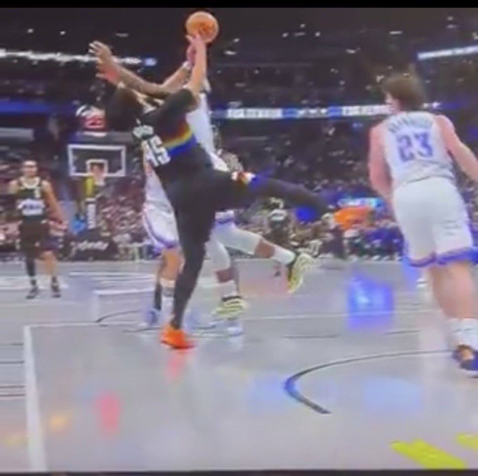 like_the_belt tweet media