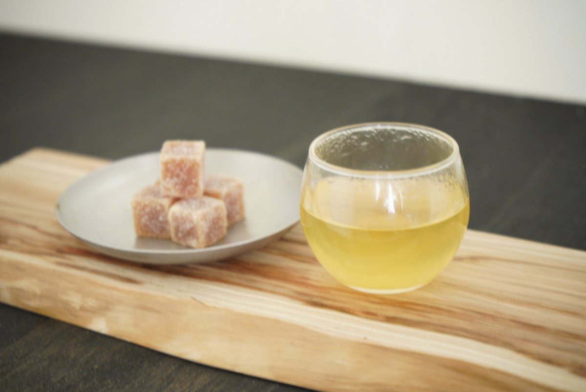 昨日から喉に魚の小骨が刺さっています。
どうしたら取れますか？
おはようございます。