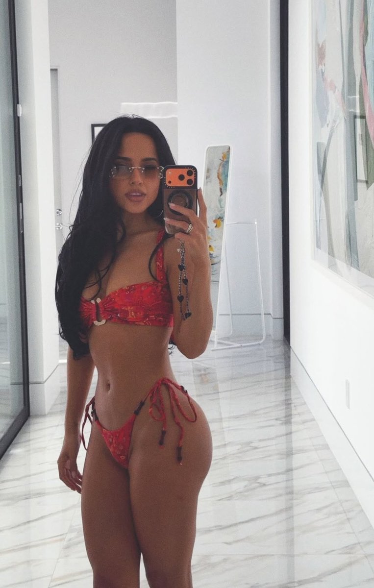 Becky G-ostosa  🔥🔥