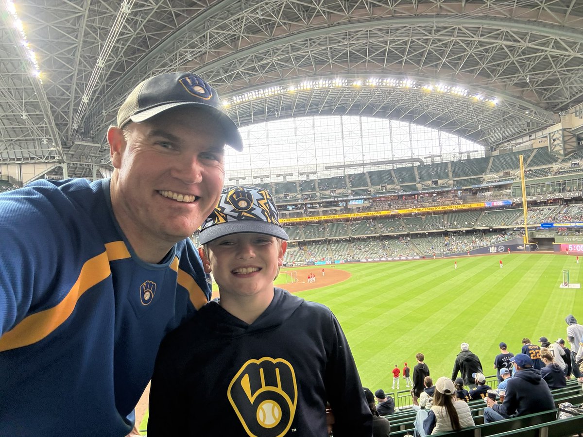 #Brewers have to win on Miz bobble head day right?