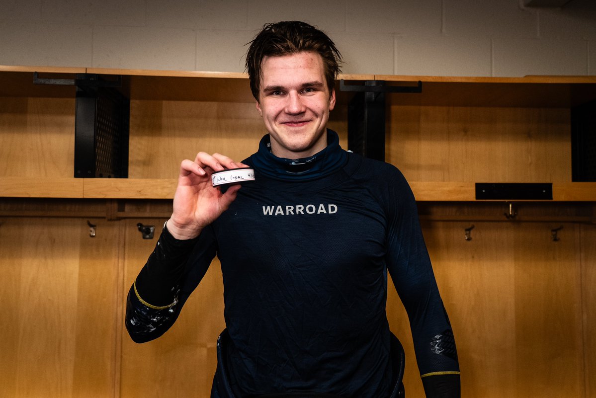 Capitals's tweet image. We are pro Pro pro goal puck pics

#ALLCAPS