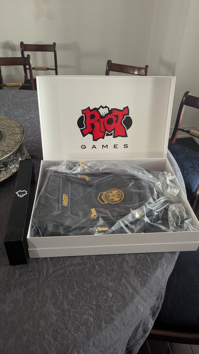 Ablazeolive tweet media