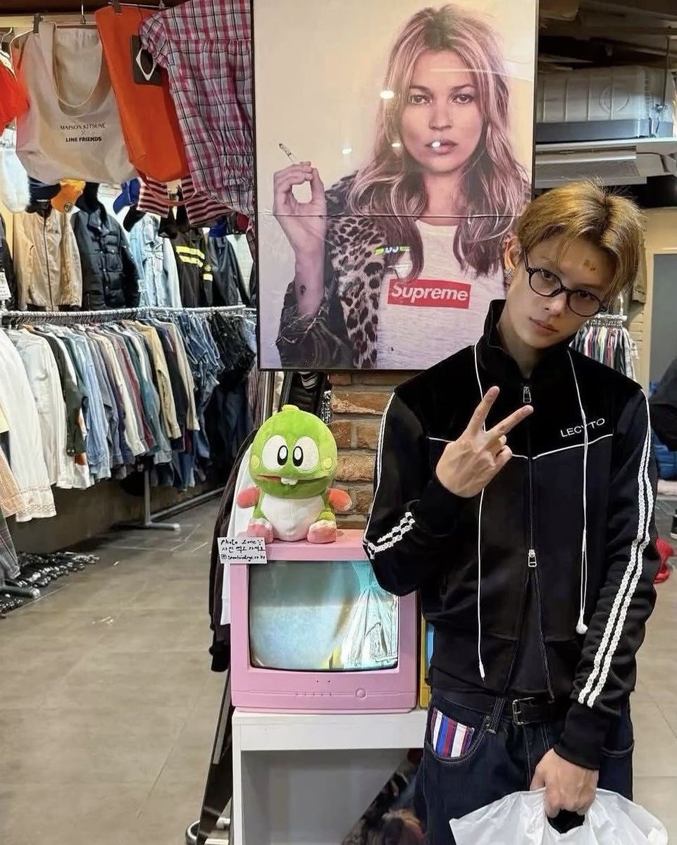 ella ❋ tweet media