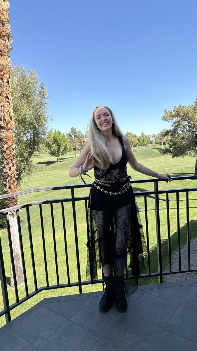 regina toosee (iCarly) tweet media