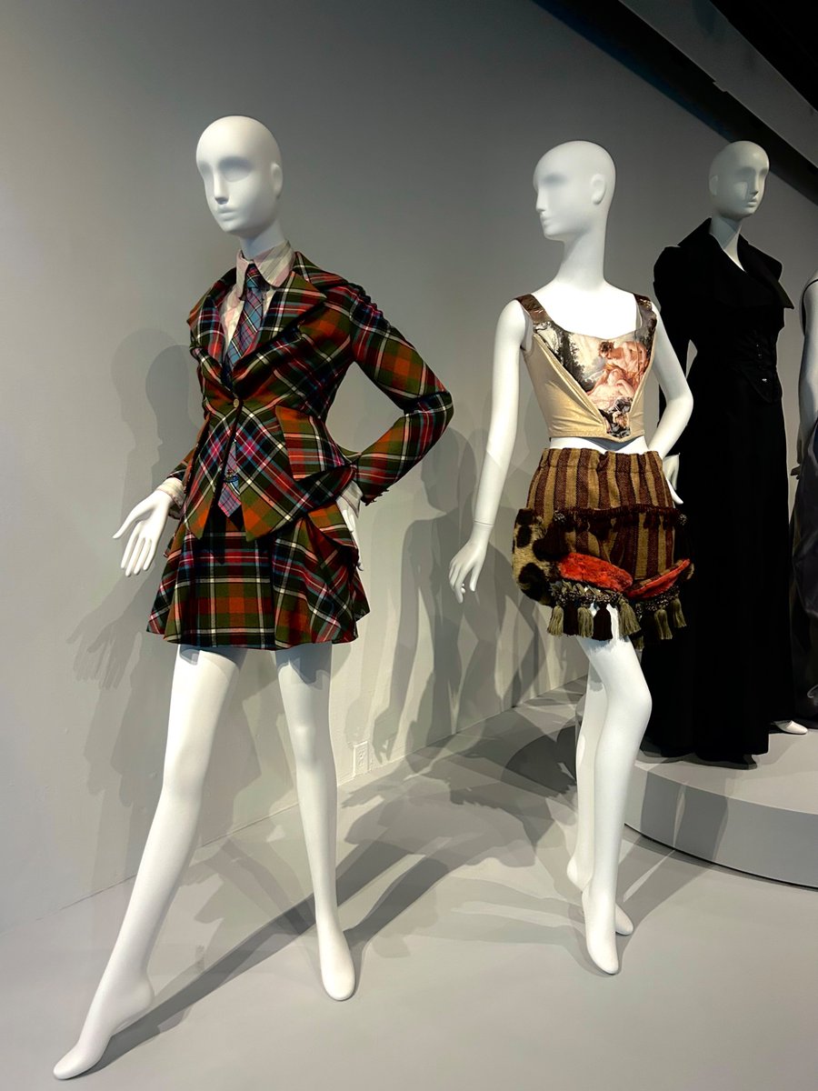 rs_parasite's tweet photo. really loved this Mao print dress by Vivienne Tam at the fidm fashion museum https://t.co/LDSrhWADWI
