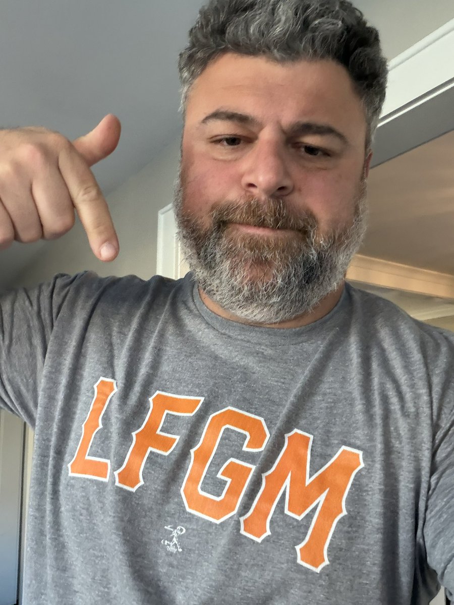 Mr. Glass Half-Full tweet media