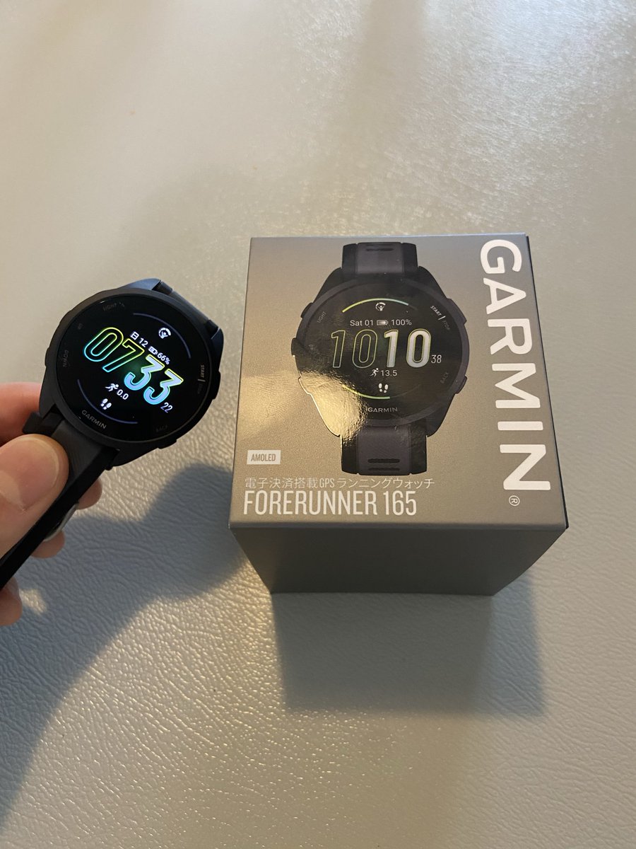 GkEkm97316's tweet image. 誕生日2ヶ月前にまさかのサプライズ🎁
奥さんからGARMINいただきました🙏

完全に予想外すぎてテンション爆上がり🔥

走り始めて1年。
ここまで応援してくれる人がいるなら、やるしかない。

サブ4、絶対いく。

明日の朝ランでデビューします🏃‍♂️

#GARMIN #かすみがうらマラソン #サブ4 #ランニング