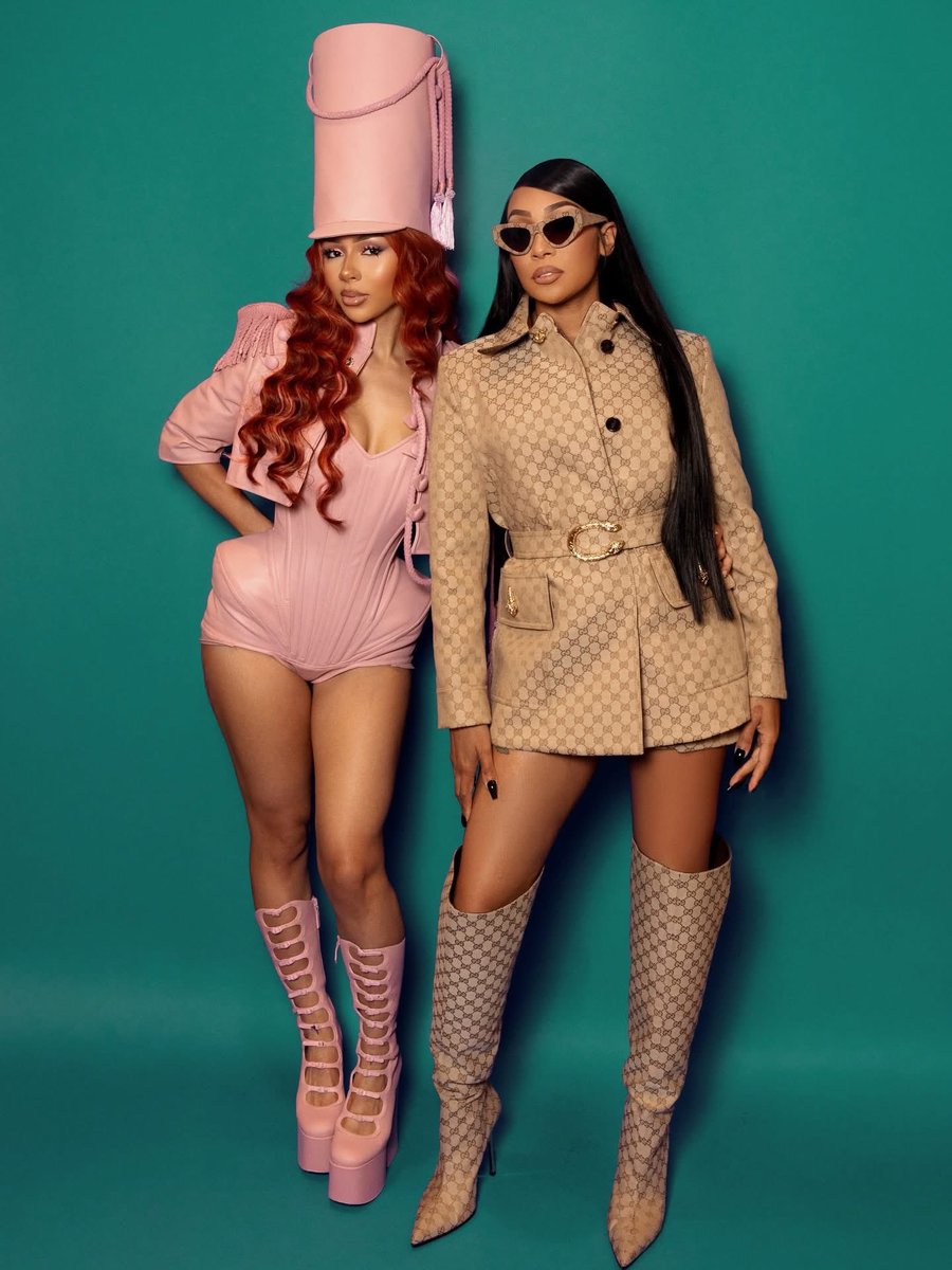 StreetSymphonys's tweet image. The A gon show love to and hold each other down no matter what!
#Monica
#mariahthescientist