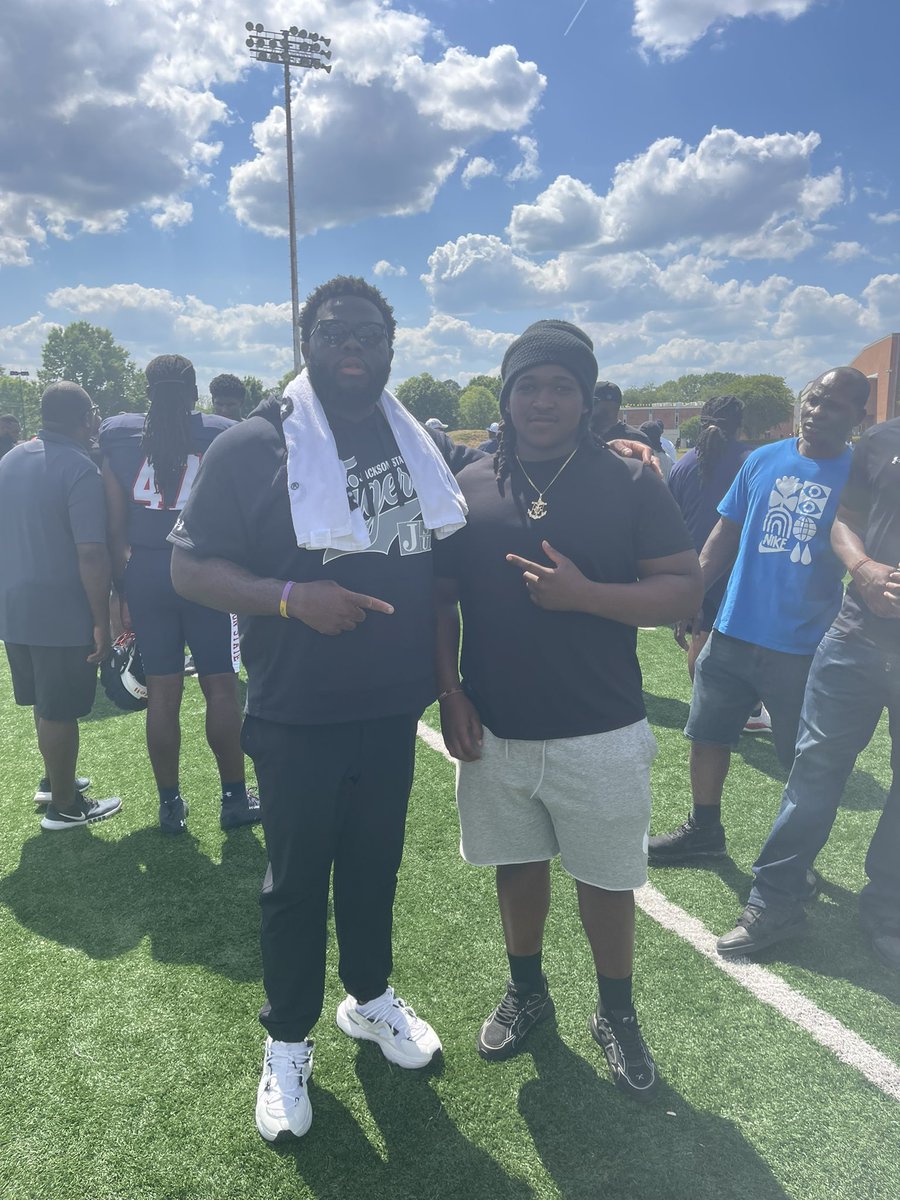 D1_CJM's tweet image. Enjoyed my visit today in Jackson Mississippi @gojsutigersfb cant wait to get back in the season.@CoachRaee @CoachTQuinn @EHS__Football @jsuFBrecruiting @ScoutFball @Stan1HoustonAlt @coachblackmon @HallTechSports1 @Madhousefit