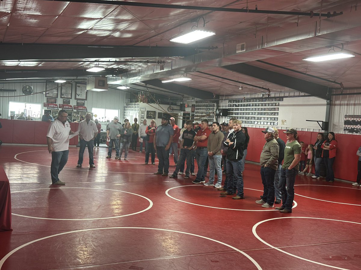 jellis312000's tweet photo. Congrats to the 2018-19 @BBowWrestling Team on their @AthleticBow Hall of Fame Induction #GoBow @SchaafEd https://t.co/6e5W79bIqg