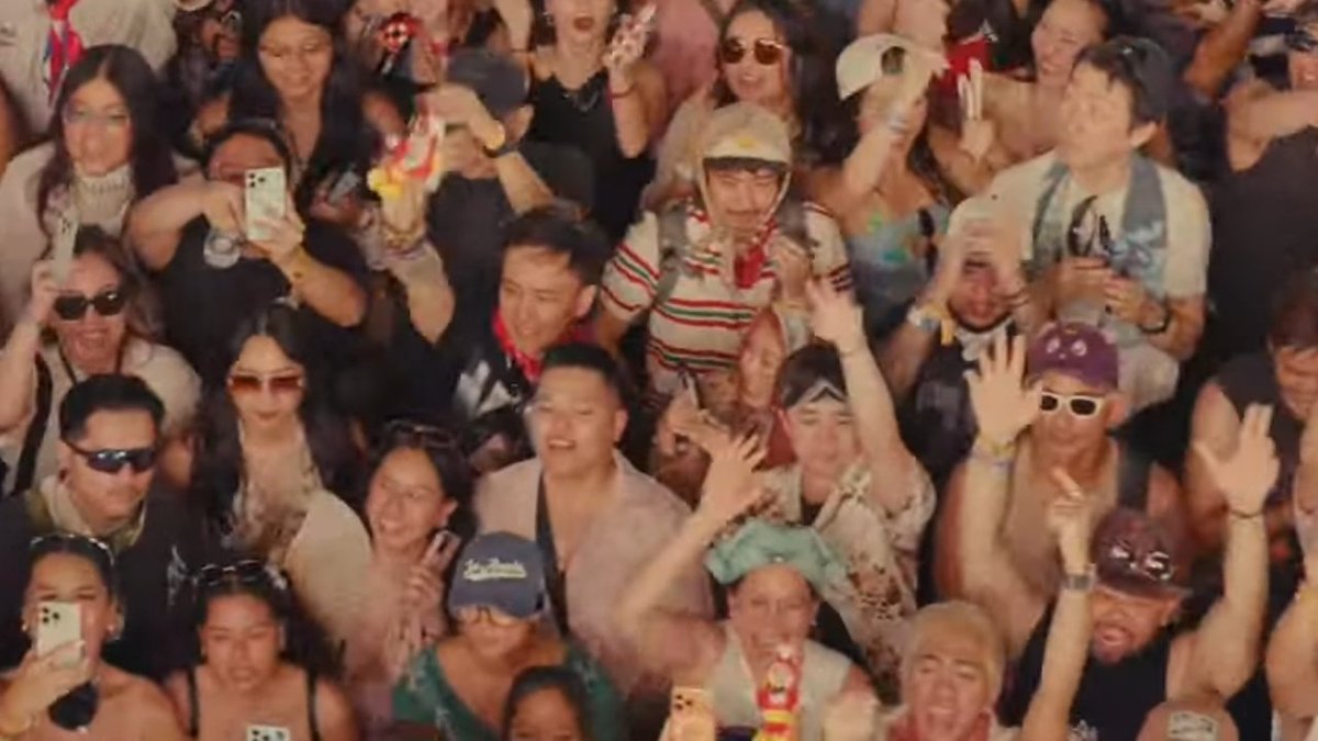 grabe ka naman Bestfriend <a href="/Jollibee/">Jollibee</a>, di ka nagsasabi may appearance ka pala after ng set ng BINI

#BINI_CoachellaWk1 #BINICHELLA