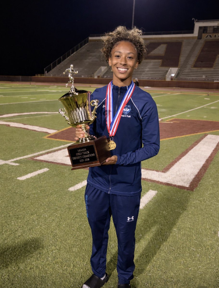 BrieBuckley07's tweet image. 🏆BACK TO BACK DISTRICT CHAMPIONS 🏆

Two things I know for sure: Prayers work and success takes sacrifice. 

Grateful for this moment. But momentum never stops. I have greater goals to achieve. 

🥇 4x1
🥇 4x2
🥉 100m

Next up: 5A Area meet 
#districtchamps #ChapinHS #junioryear