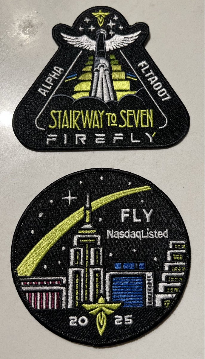4232014's tweet photo. @Jason_Lil_Kim thank you for the patches! Great to meet you. Wonderful discussion today at the Air and Space Symposium! Looking forward to next year. https://t.co/2TZVikHe2t