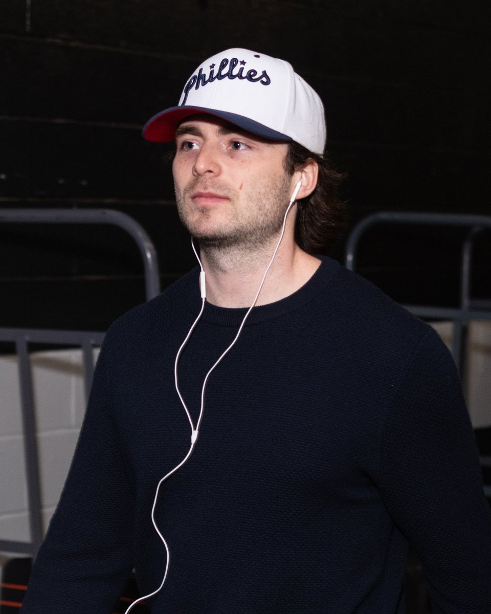broadstcloset's tweet photo. Jamie Drysdale April 7, 2026: Quince 100% Organic Cotton Pique Crewneck Sweater $55, Mitchell &amp; Ness Philadelphia Phillies White Cooperstown Collection Pro Crown Snapback Hat $60 https://t.co/z2i1oVsxrk